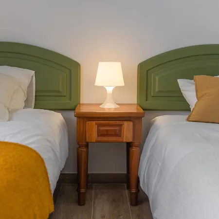 Penzion Donothing House - - Baleal Ferrel (Leiria)