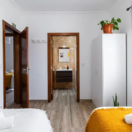 Penzion Donothing House - - Baleal