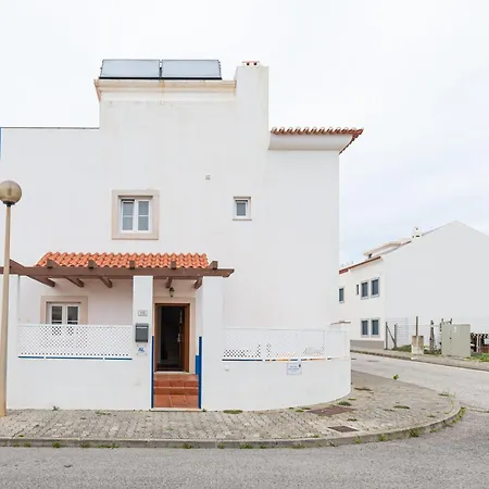 Penzion Donothing House - - Baleal