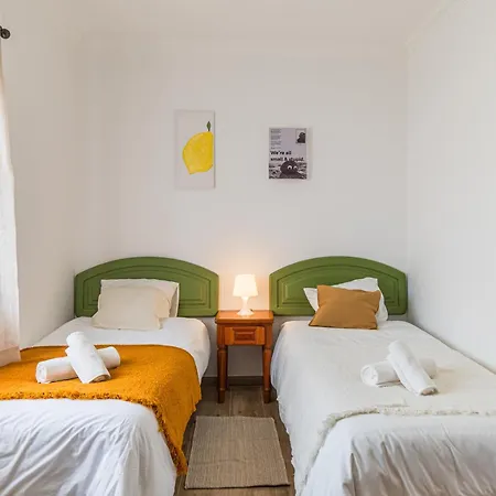 Donothing House - - Baleal Penzion Ferrel (Leiria)