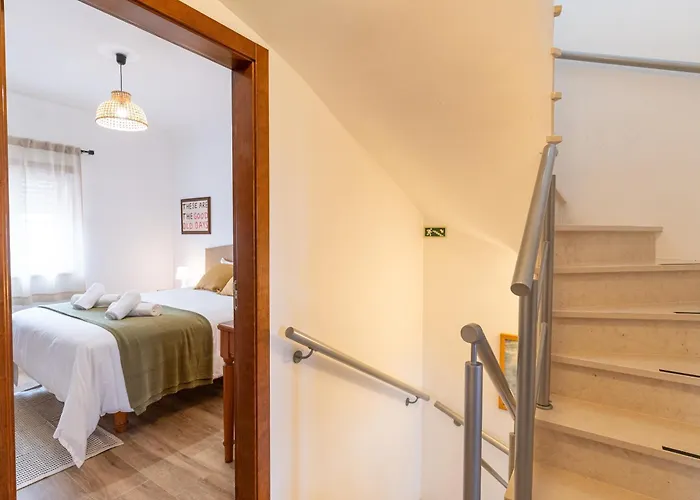 Donothing House - - Baleal 3*